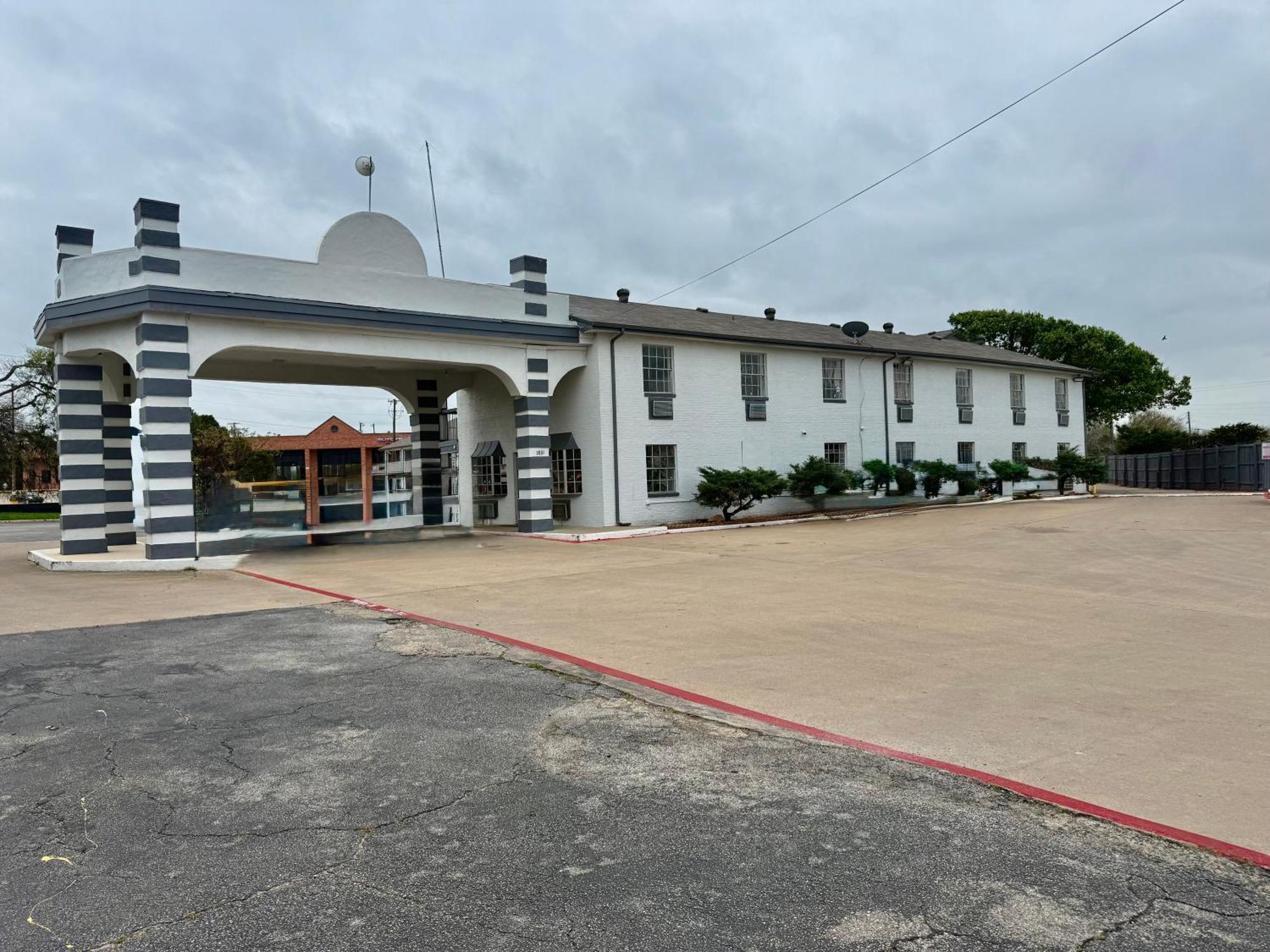 Sherman Inn Exterior foto
